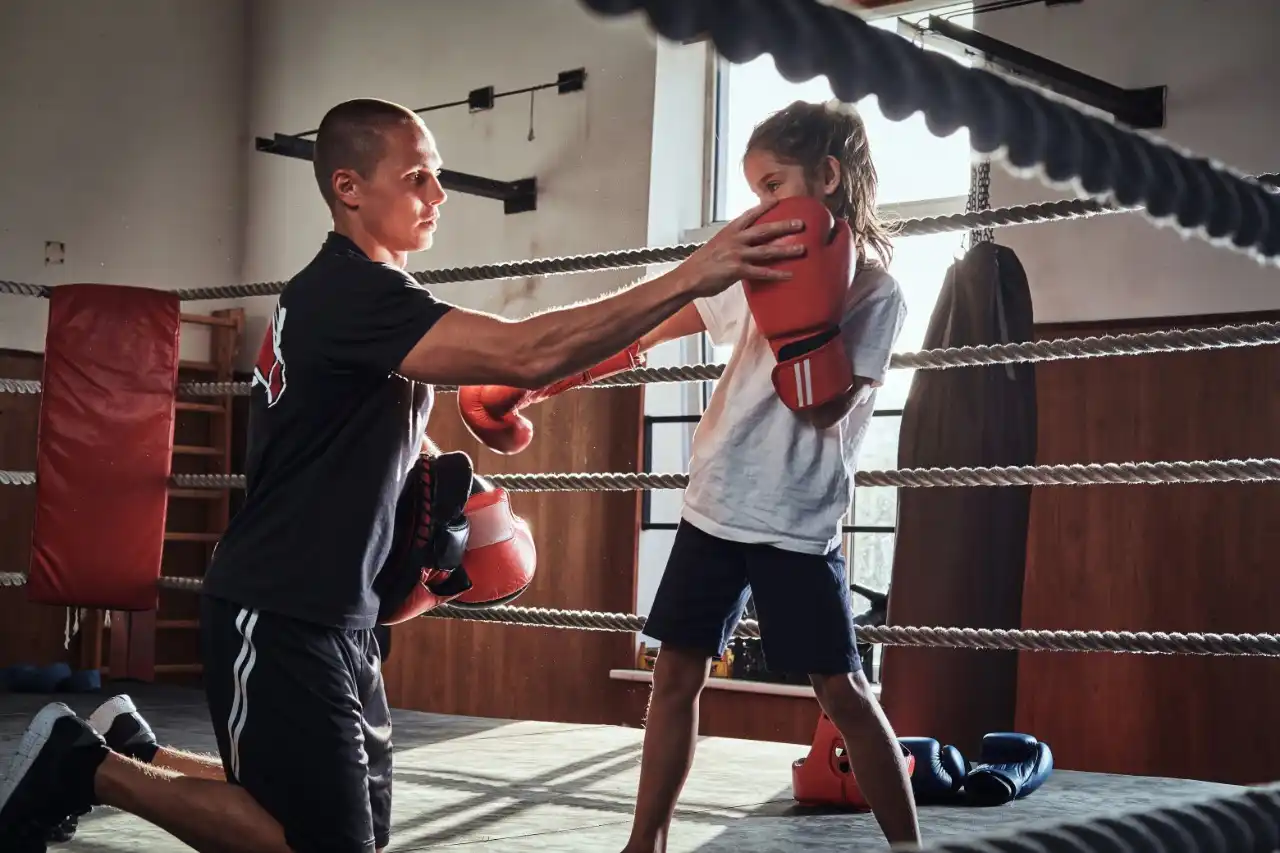 Beginners’ Guide To Kickboxing: Break Your Limits; Explore The World Of Fitness.
