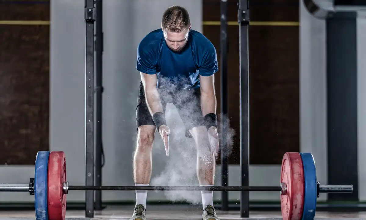 6 Ways to Break Through a Weightlifting Plateau
