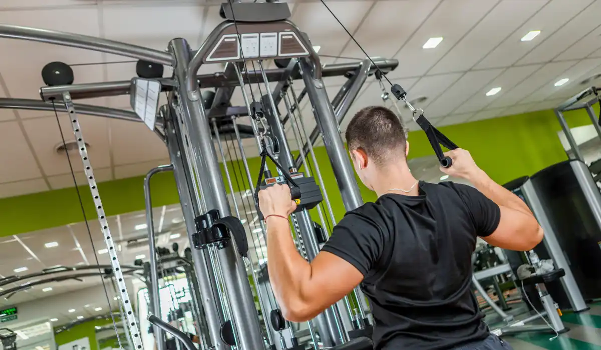How to Use the Cable Machine: A Complete Beginner’s Guide 
